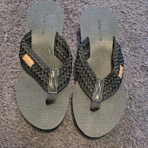 Black Women's Flip Flop Sandals
